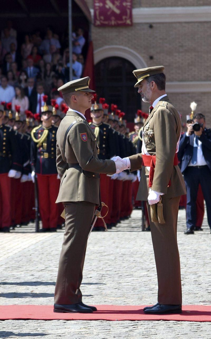 Visita de Felipe VI a la Academia General Militar de Zaragoza