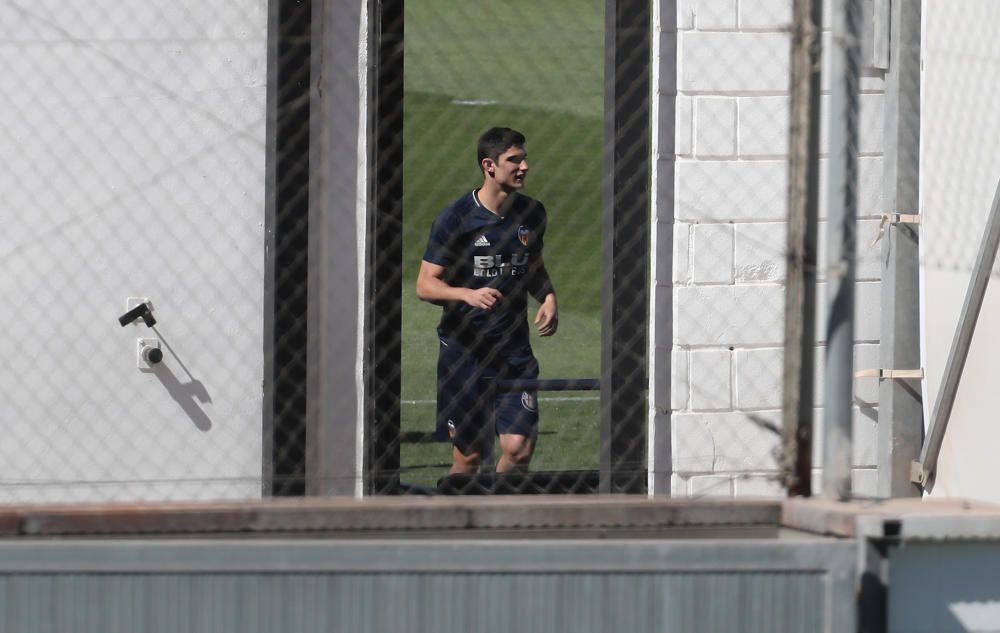 Entrenamiento a puerta cerrada del Valencia