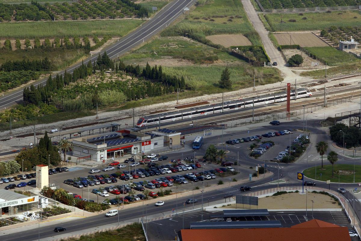 Vista aérea de la estación ferroviaria de Cullera