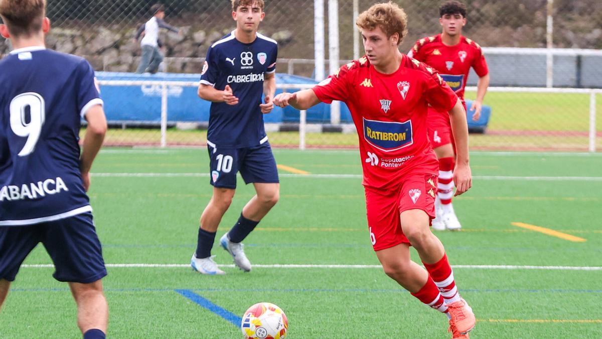 El Arosa regresa de vacío de A Coruña.