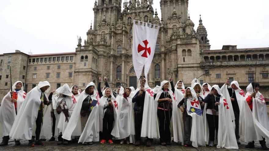 Os “templarios”, á
súa chegada á Praza
do Obradoiro.
| // ANTONIO HERNÁNDEZ