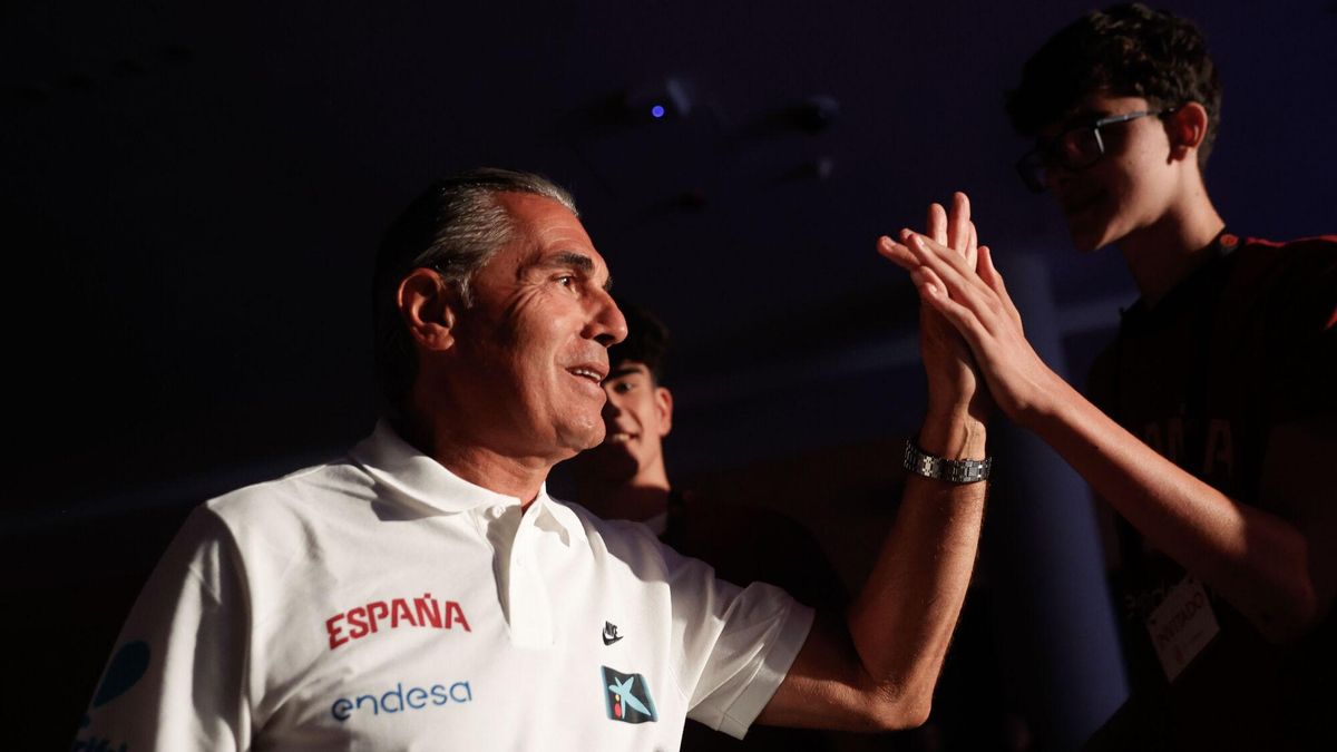 Scariolo, en un acto de la selección.