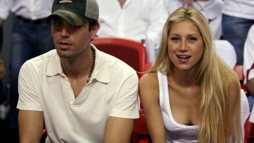 Enrique Iglesias y Anna Kournikova, padres de mellizos