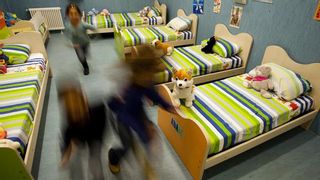 Los niños de menos de seis años que viven en centros tutelados de la Generalitat se han duplicado desde 2018
