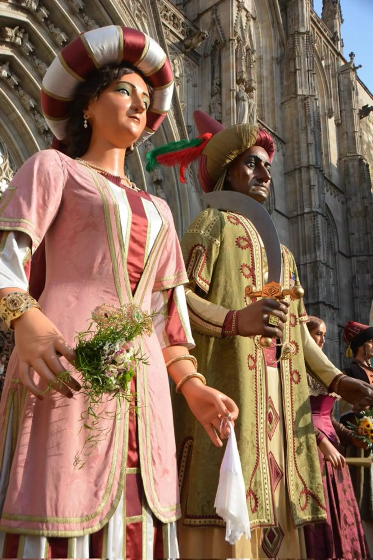 El taller Casserras de Solsona fa una restauració d'urgència als Gegants del Pi de Barcelona