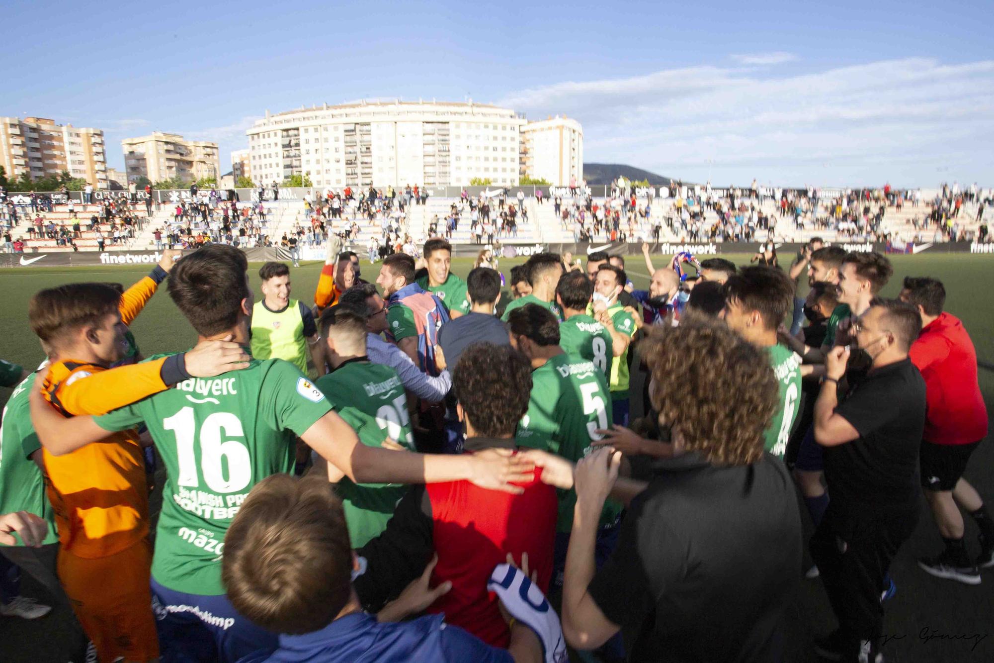 La UD Alzira celebra el ascenso a Segunda RFEF