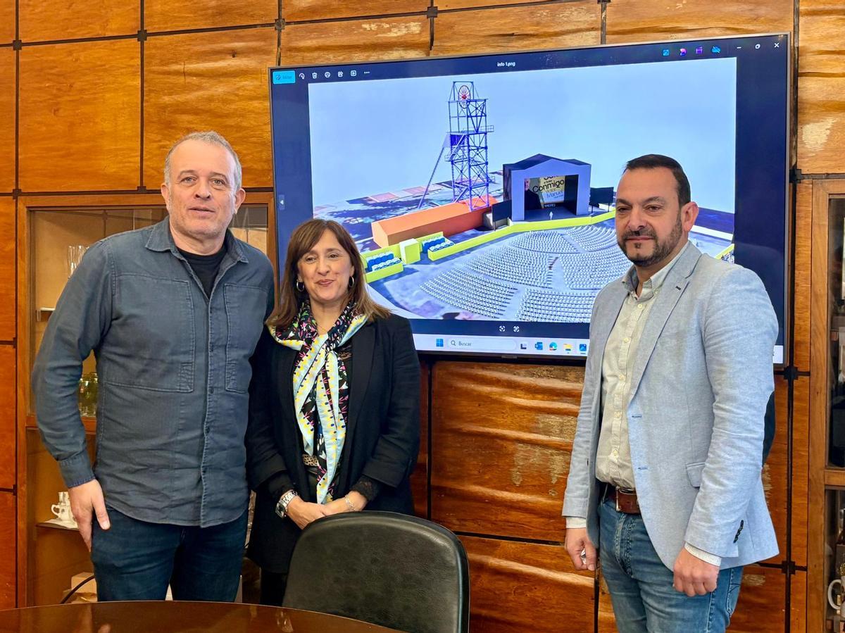 Por la derecha, Manuel Ángel Álvarez, Nuria Ordóñez y Enrique Granda durante la presentación del concierto de Víctor Manuel en Mieres