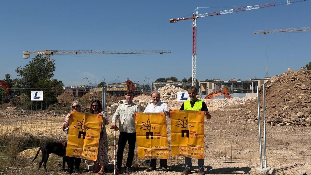 Concentración frente a las obras del PAI Cañada de Trilles.