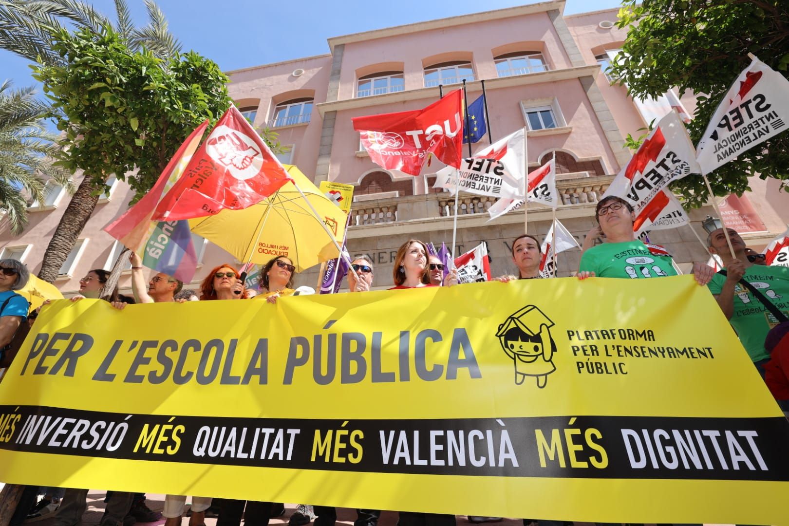 Manifestación de los sindicatos educativos en Castelló