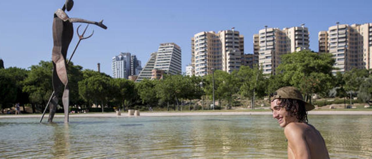 El precio de la factura de la luz sube un 10 % por la sequía y las olas de calor de este verano