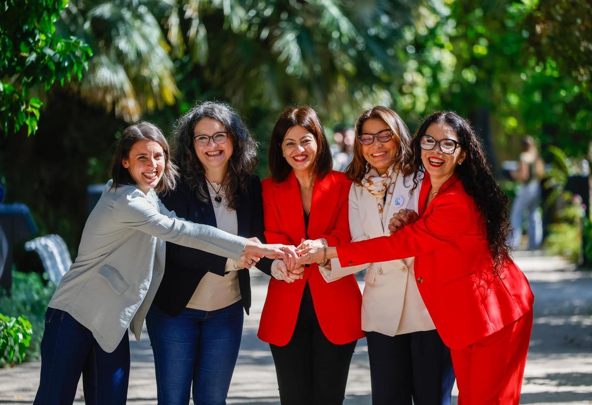 Todas las fotos del acto con Mónica Oltra en el Jardín Botánico de València Todas las fotos del acto con Mónica Oltra en el Jardín Botánico de València