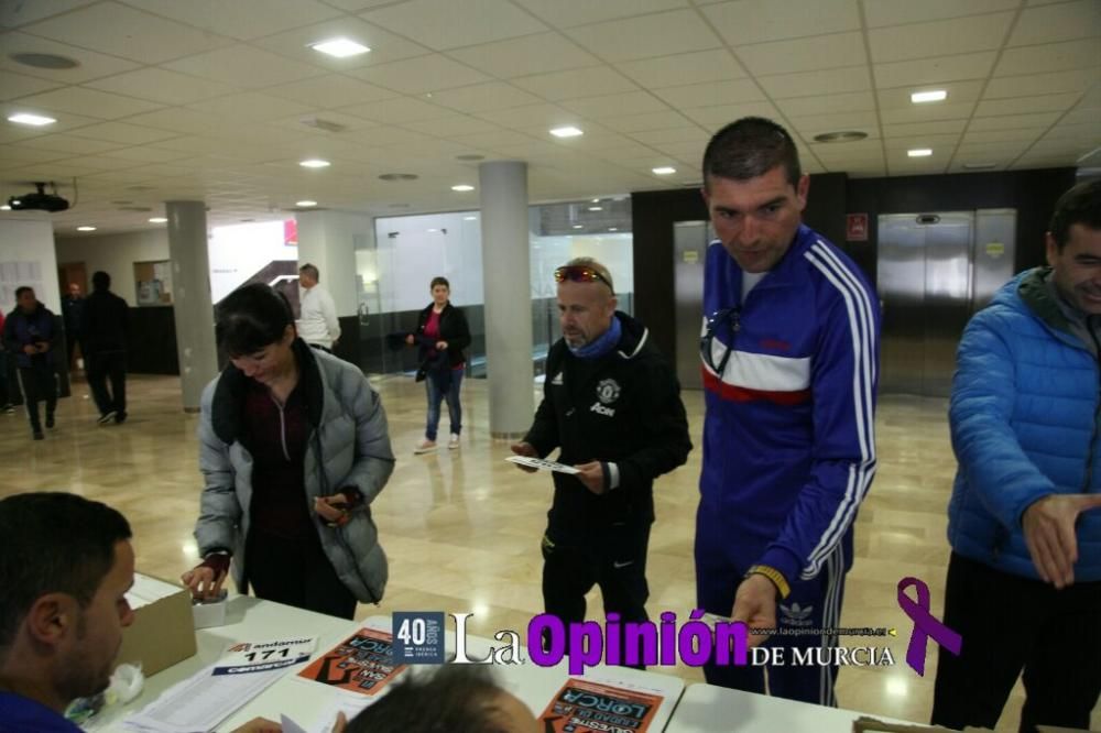 Recogida de dorsales, ambiente y salida de la XXXI Media Maratón Ciudad de Lorca