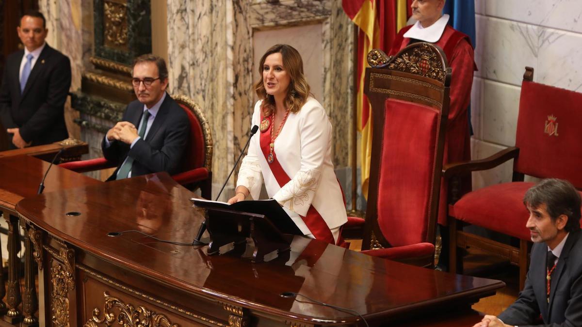 María José Catalá interviene ante el plenario.