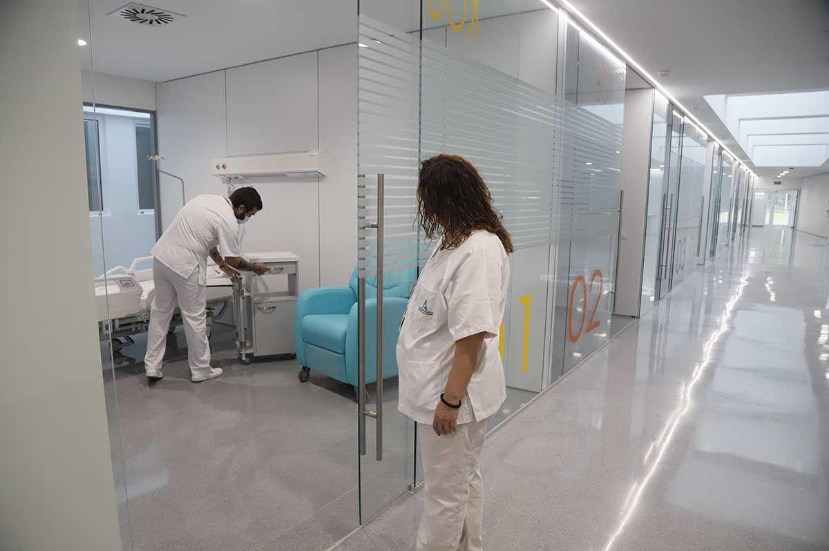 Área de boxes del centro hospitalario de Palma del Río, el día de su apertura.