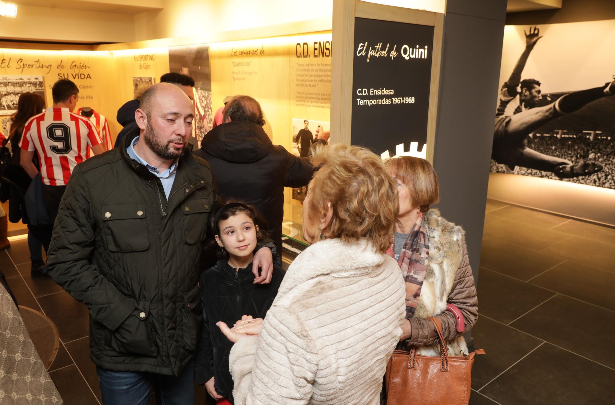 En imágenes: La exposición homenaje a Quini en El Molinón