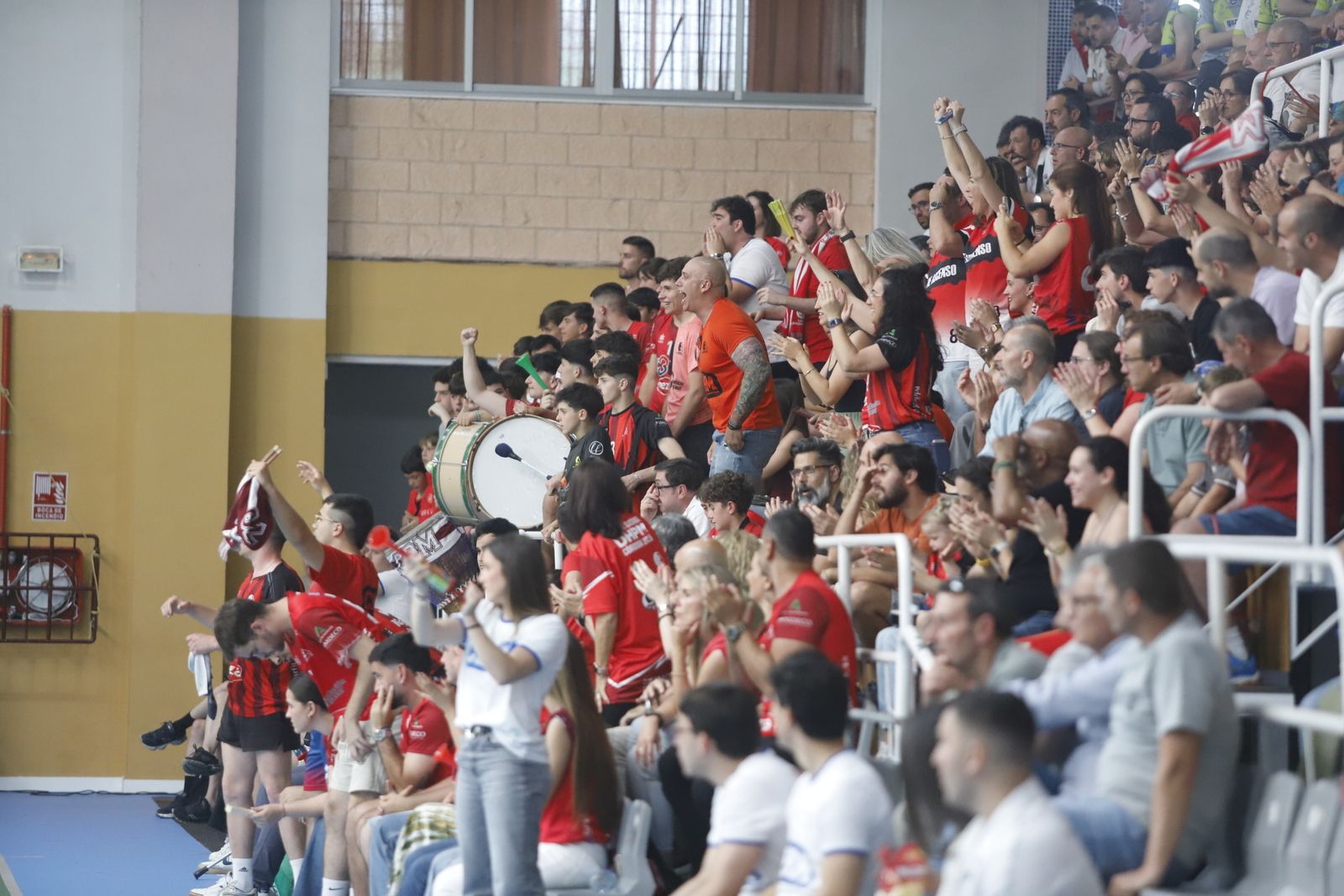 El Cajasur Córdoba BM - Handbol Sant Cugat en imágenes