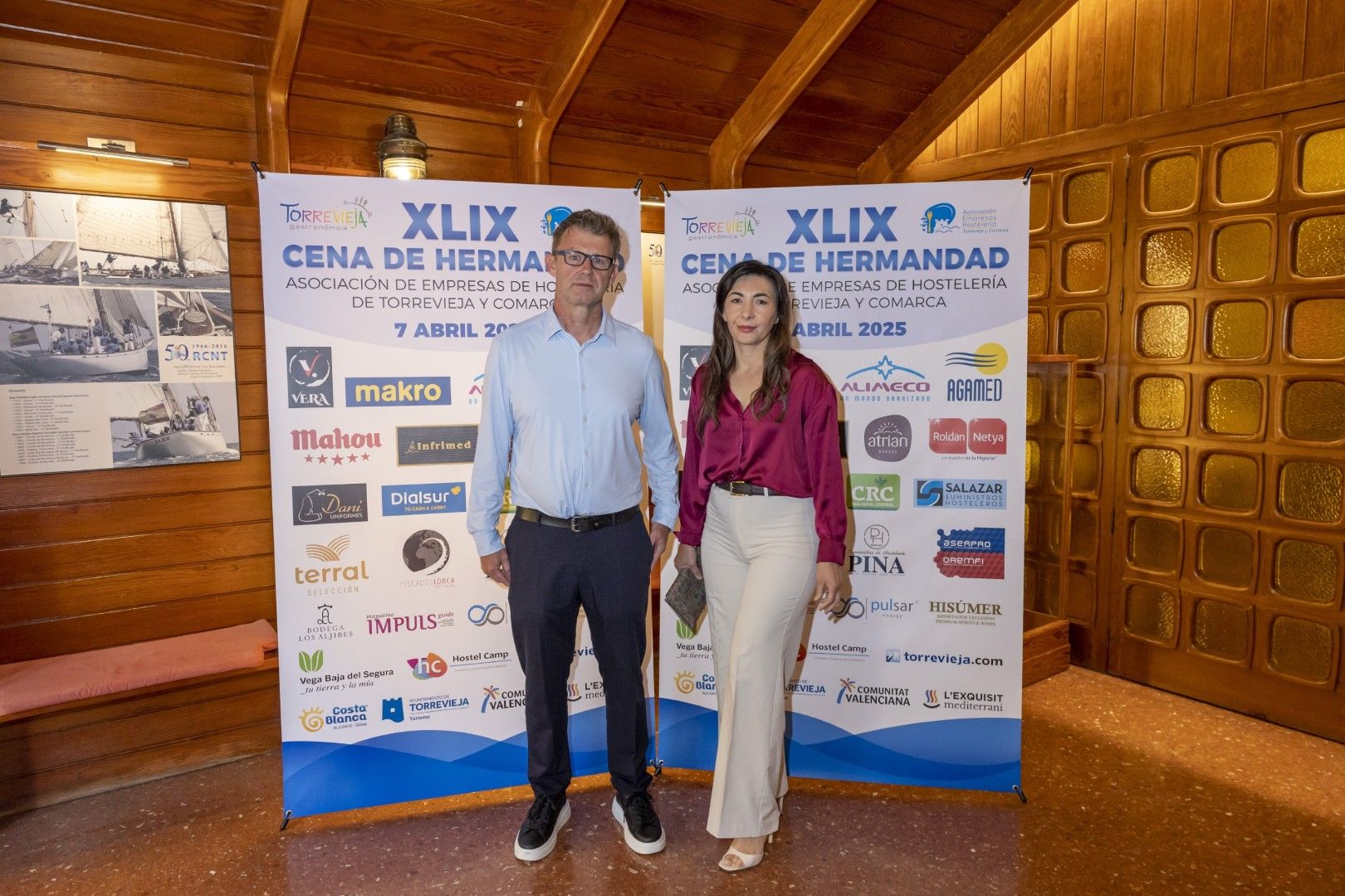 La hostelería de Torrevieja celebra su gala anual y reconocimientos a la profesión con los Tenedores de Oro