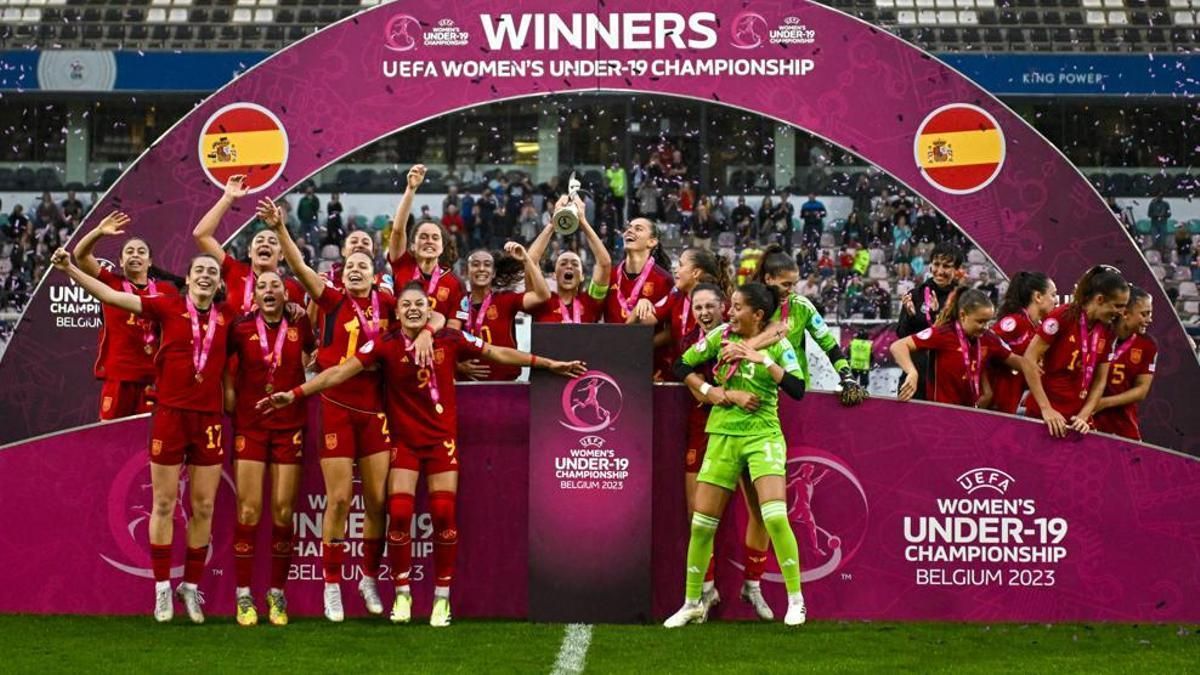 ¿Per què les categories inferiors haurien de ser el mirall de la selecció de Vilda i no al revés?