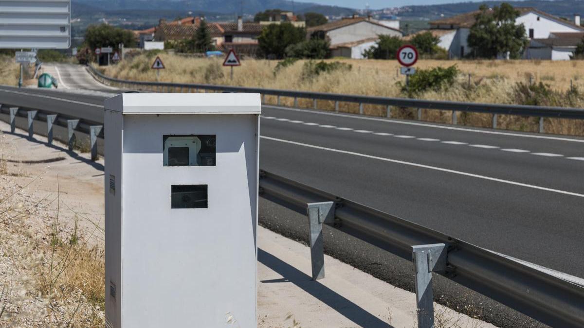 Tres radares impusieron en 2022 en la provincia de Alicante más de 120 sanciones al día