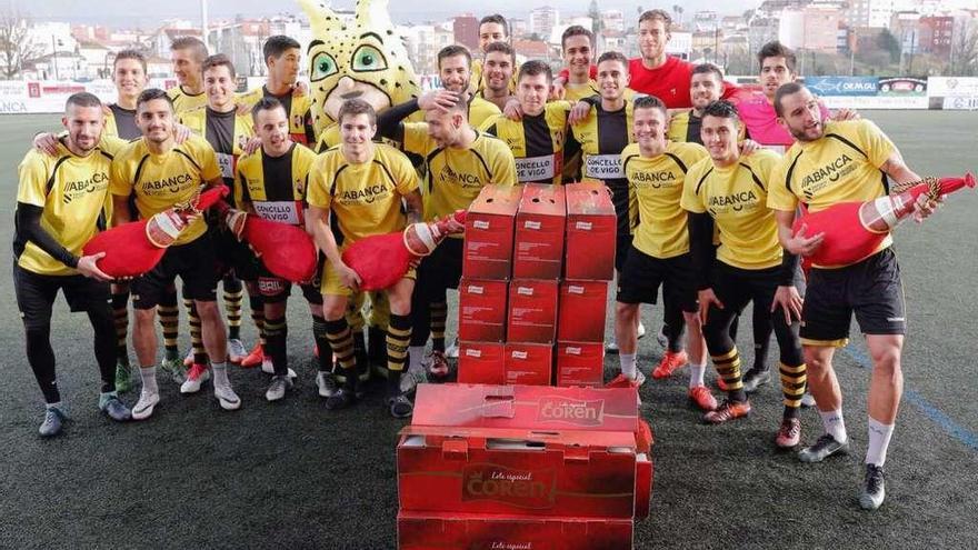 Los jugadores del Rápido, ayer antes del entrenamiento. // José Lores