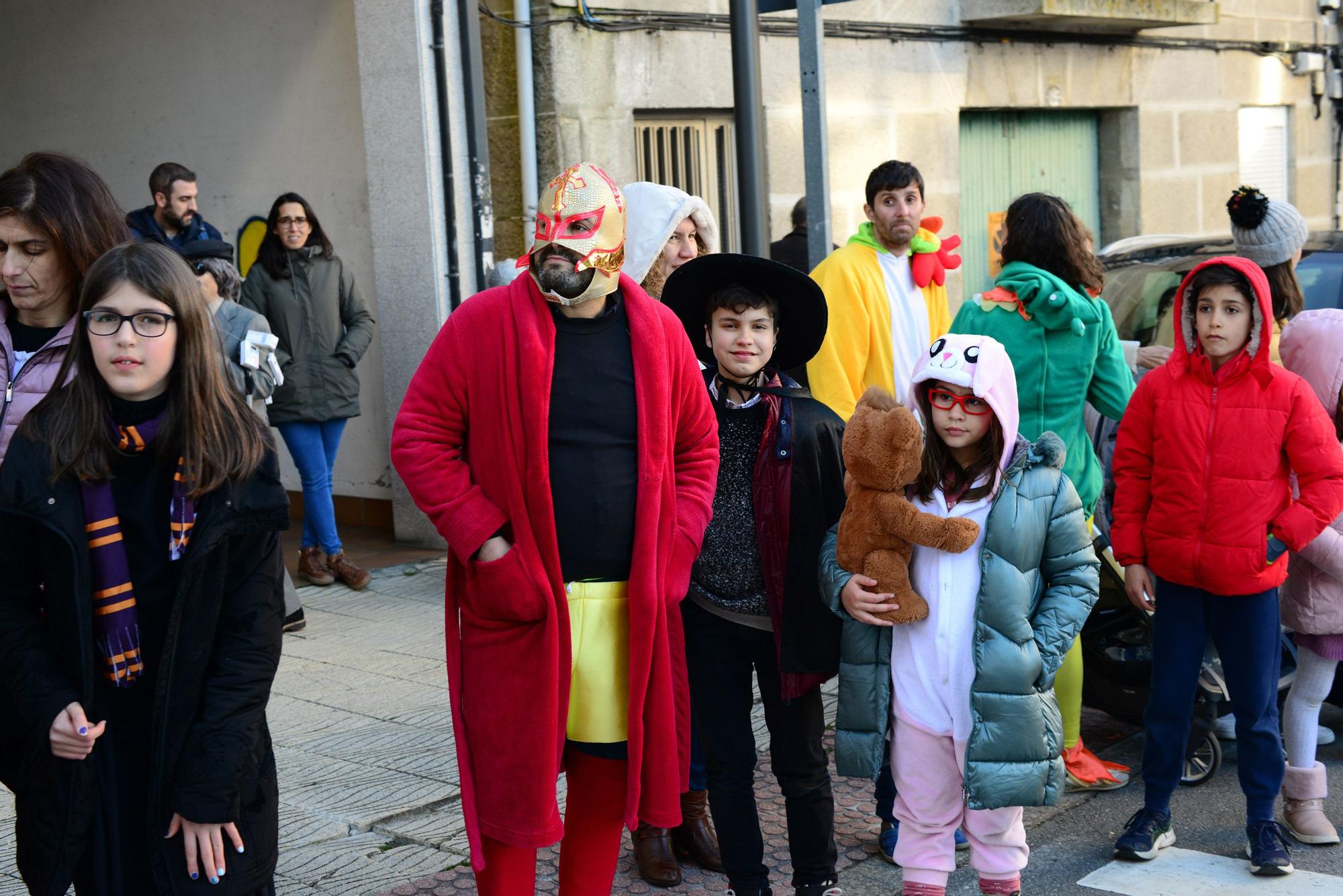 Moaña "llora" el fin del carnaval con el Enterro da Sardiña