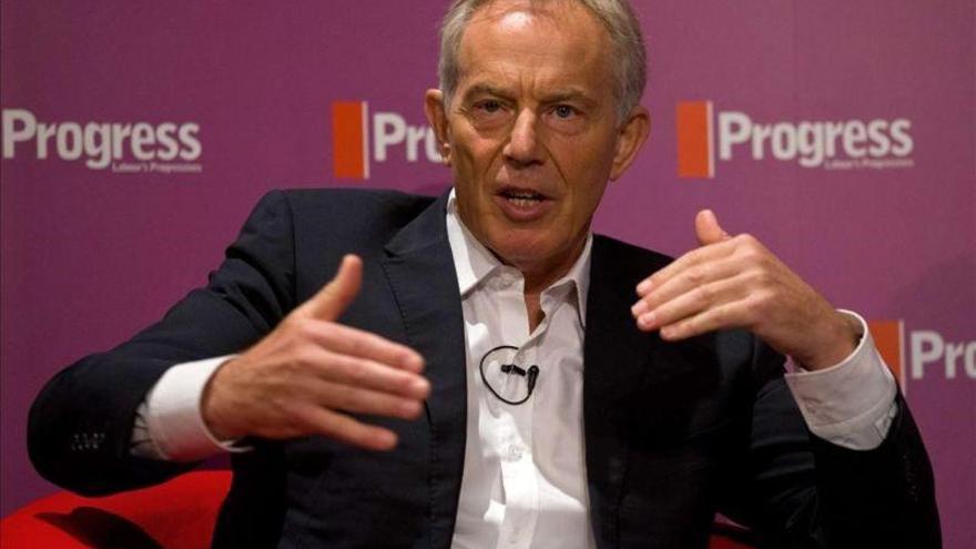 Blair deja abierta la puerta a un posible retorno a la política británica