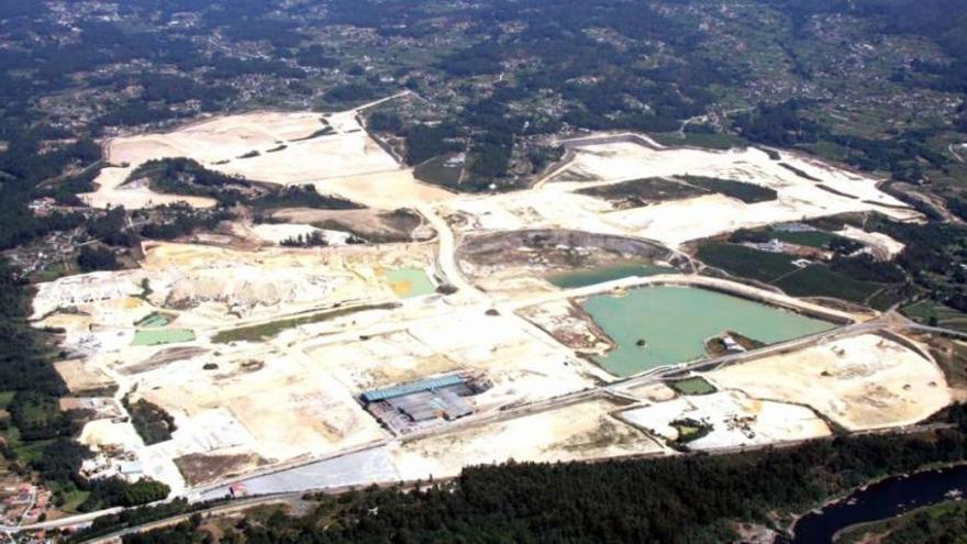 Vista de los terrenos expropiados para construir la Plataforma Logística de Salvaterra-As Neves, aún pendiente de desarrollar.