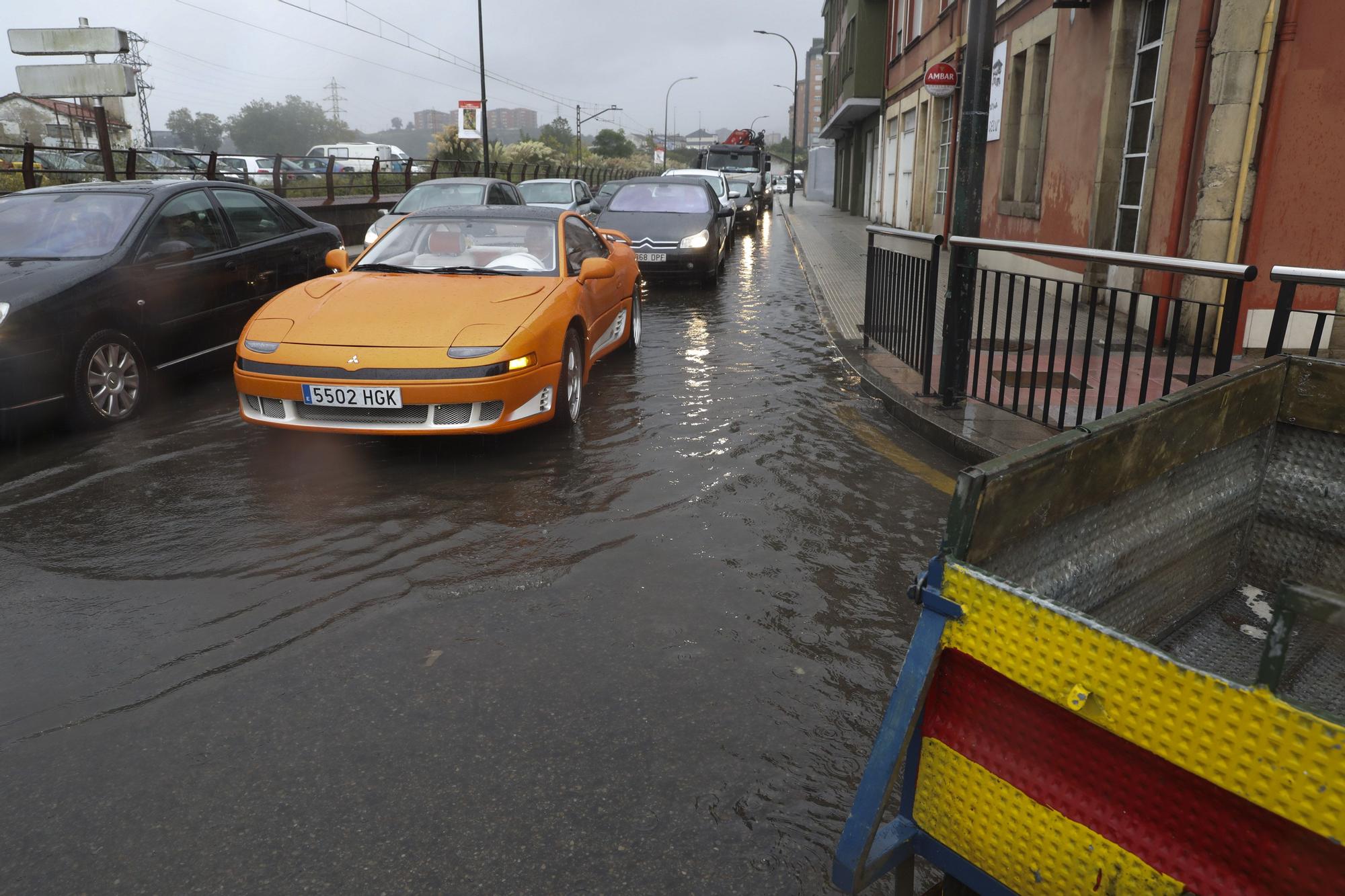 Inundaciones en Avilés por los fuertes aguaceros