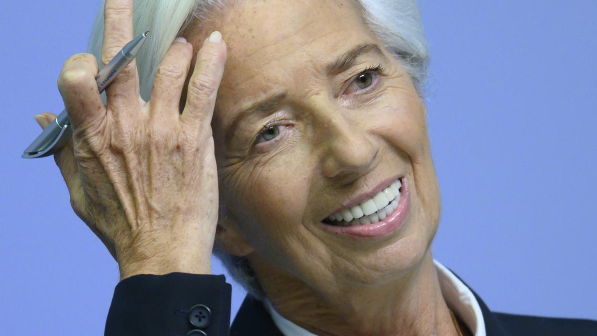 Archivo - 23 January 2020, Hessen, Frankfurt: President of the European Central Bank (ECB), Christine Lagarde reacts during a press conference. Photo: Boris Roessler/dpa