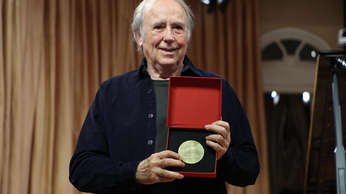 Entrega de la Medalla de Honor de la SGAE a Joan Manuel Serrat.