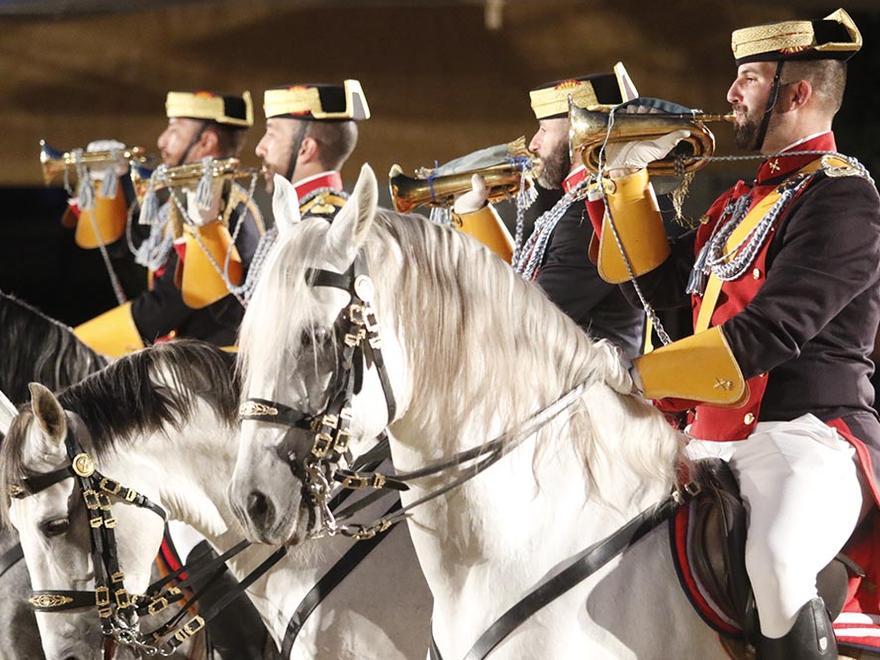 Exhibición de la Banda de Clarines de la Guardia Civil en Caballerizas Reales