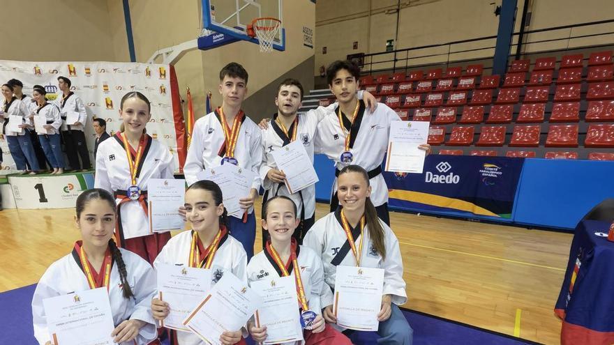 La selección asturiana de freestyle habla con acento mierense: el Club Taemi logra cuatro bronces en el Nacional