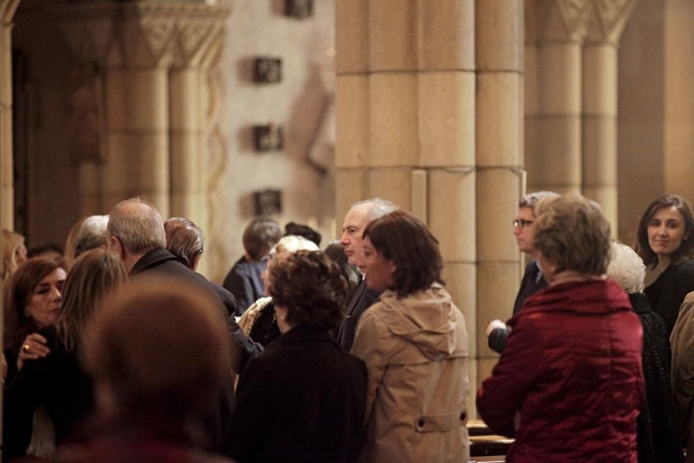 Funeral por Ichu Salazar-Simpson Bosh en la iglesia de San Pedro de Gijón