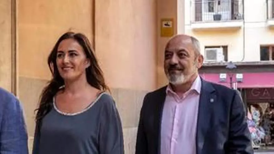 Idoia Ribas y Sergio Rodríguez dimiten como portavoces de Vox en el Parlament: "Se puede confundir el partido con nuestra entidad"