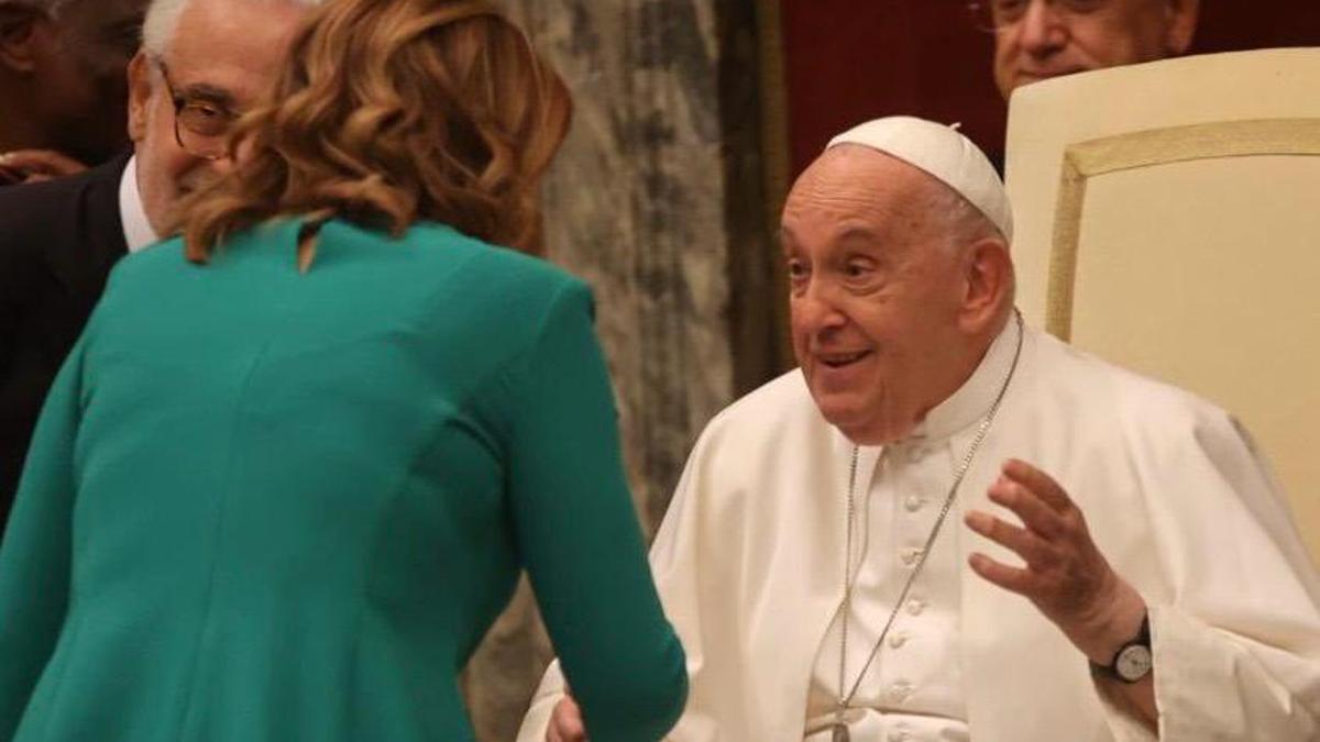 La alcaldesa de València, Maria José Catalá, durante una recepción del papa Francisco.