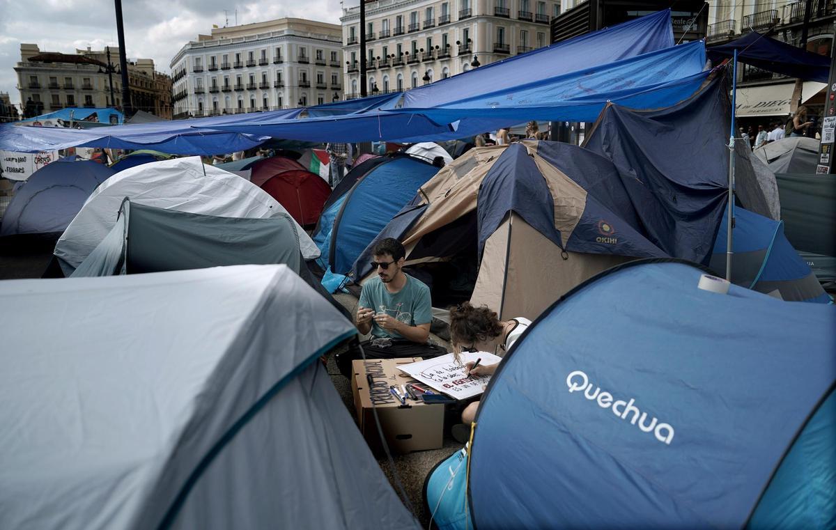 Acampada en la Puerta del Sol en protesta por la situación de la vivienda en España.