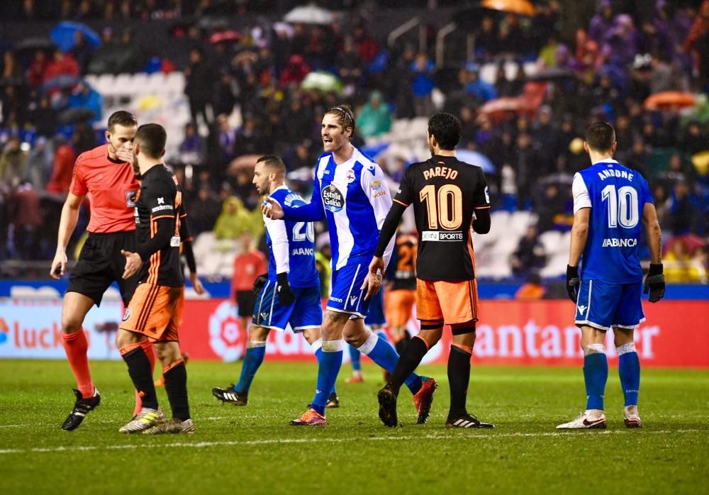 El Dépor cae en Riazor ante el Valencia