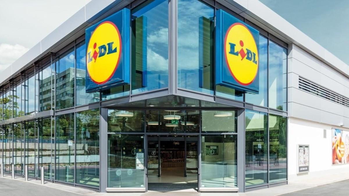 Fachada de un supermercado Lidl