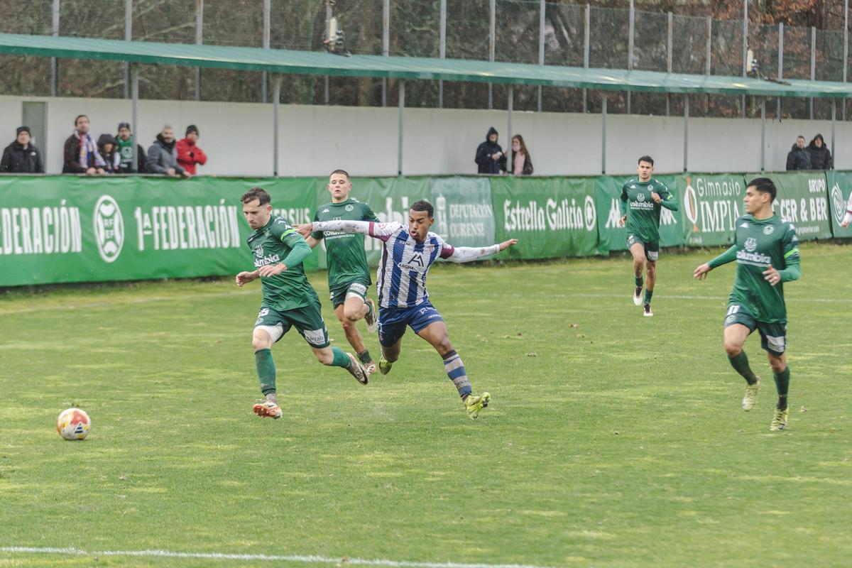 Así fue el partido entre el Arenteiros y el Real Avilés Así fue el partido entre el Arenteiros y el Real Avilés