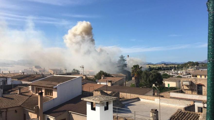 Imagen del incendio acaecido en los terrenos de can feliciano en mayo