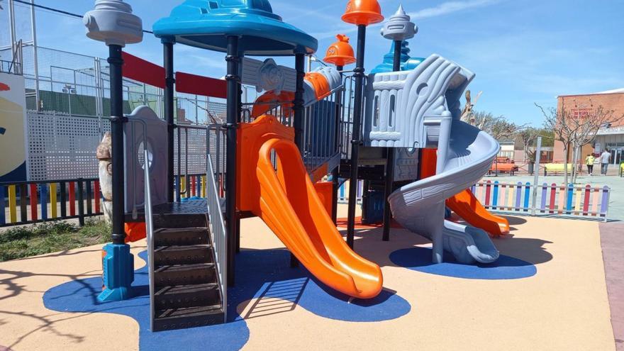Estado actual del parque infantil, tras las mejoras realizadas. | SERVICIO ESPECIAL