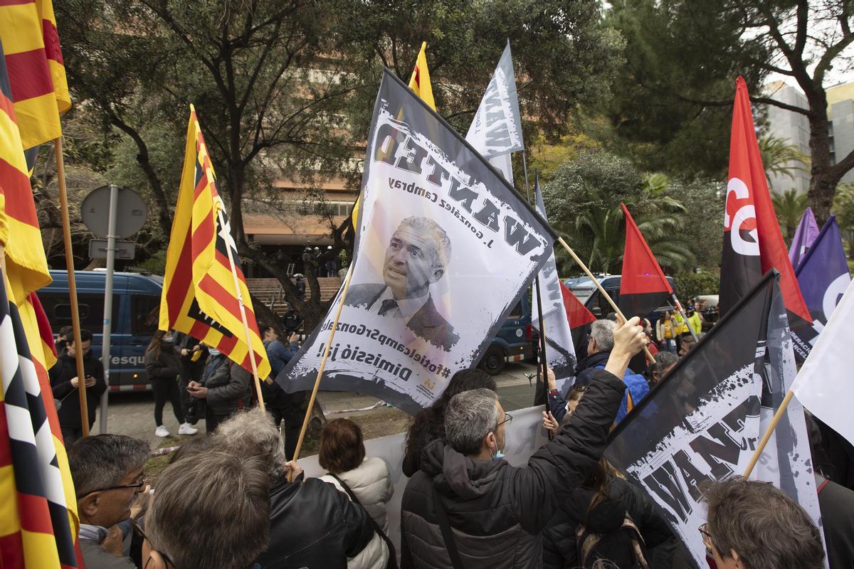 Tornada al col·le a Catalunya: els sindicats de professors convoquen vagues per al 7 i el 28 de setembre