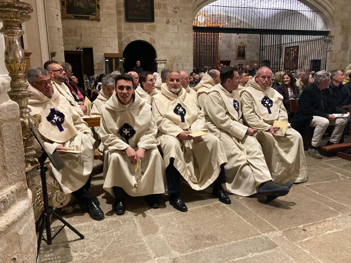Coro de la Hermandad del Espíritu Santo.jpeg Coro de la Hermandad del Espíritu Santo.jpeg