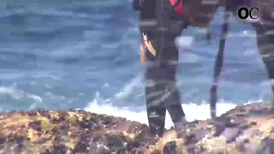 Los percebeiros, un trabajo a merced del mar