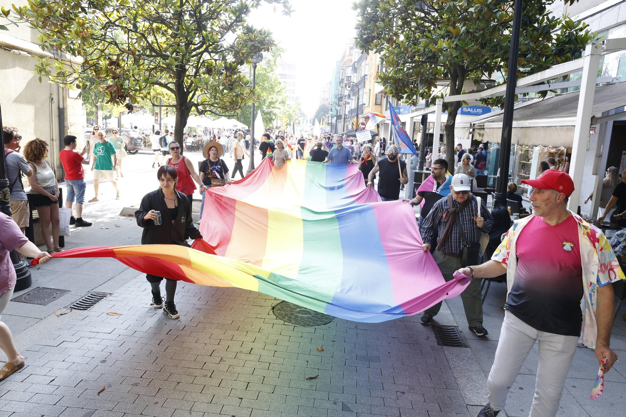 Así fue el desfile del Orgullo en Gijón (en imágenes)