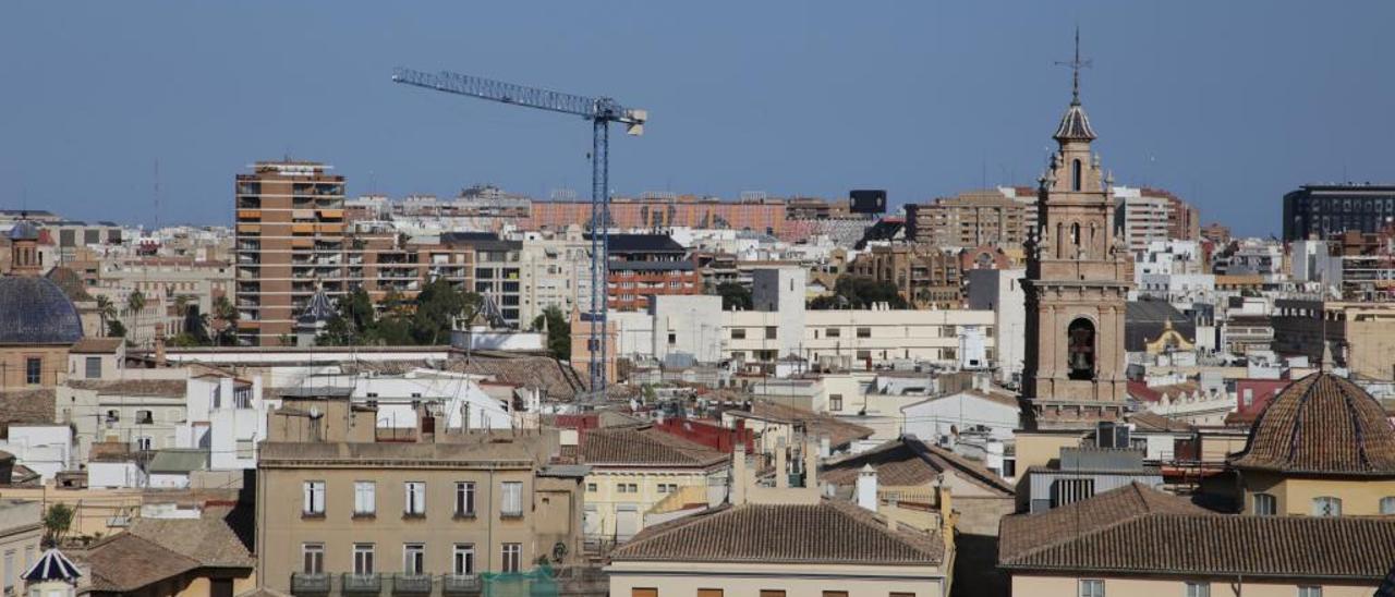 El Gobierno reprocha por quinta vez el veto a ingenieros frente a arquitectos para pedir licencias