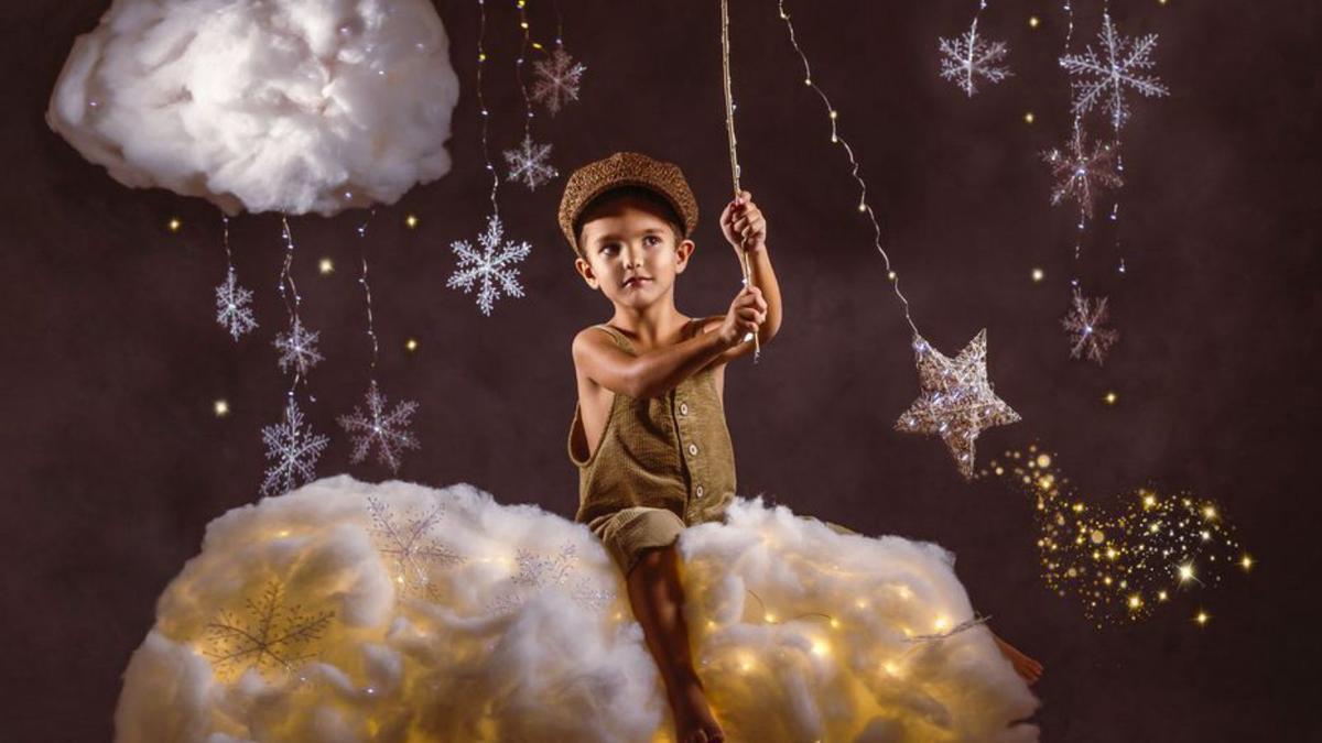 Oriol pescando estrellas en ‘Volar’, Navidad de 2020.