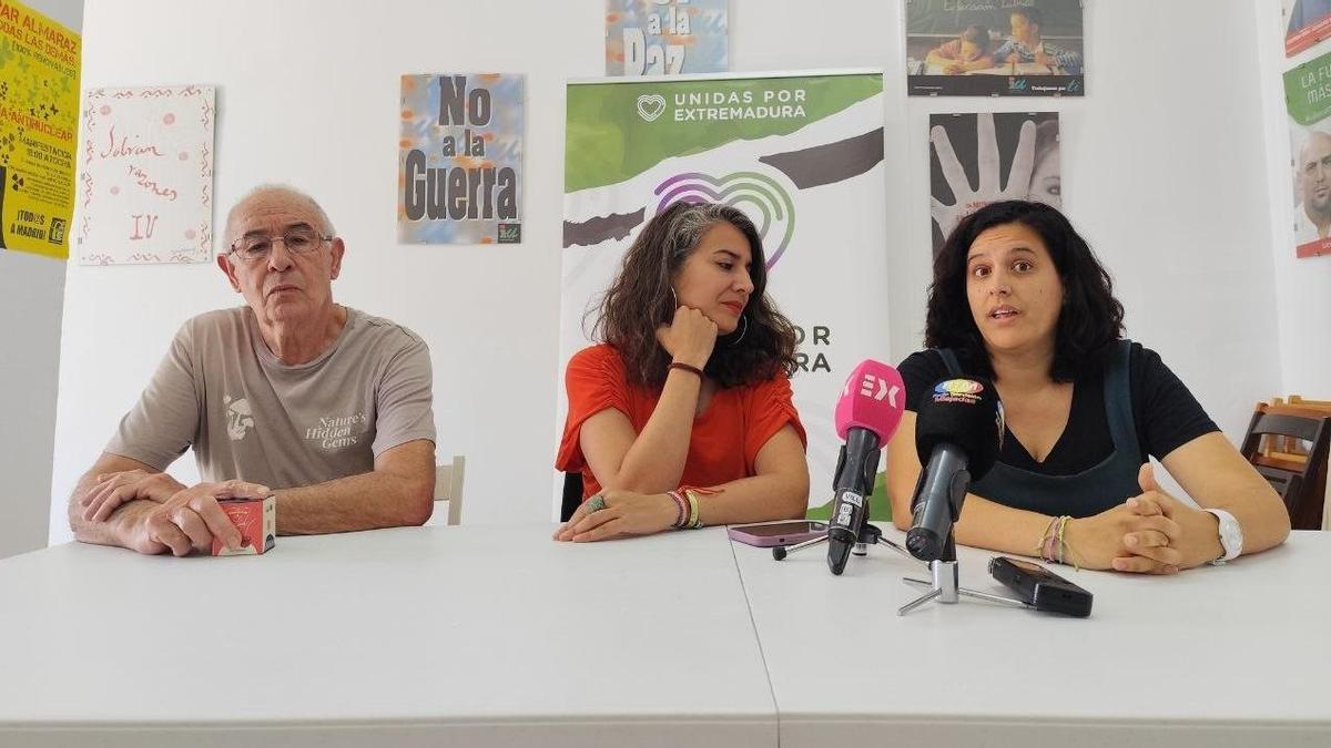 Comparecencia organizada por Unidas por Extremadura en Miajadas para pedir freno a las plantas de biogás.