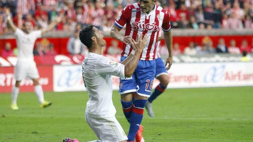 Isma López, ante Cristiano.