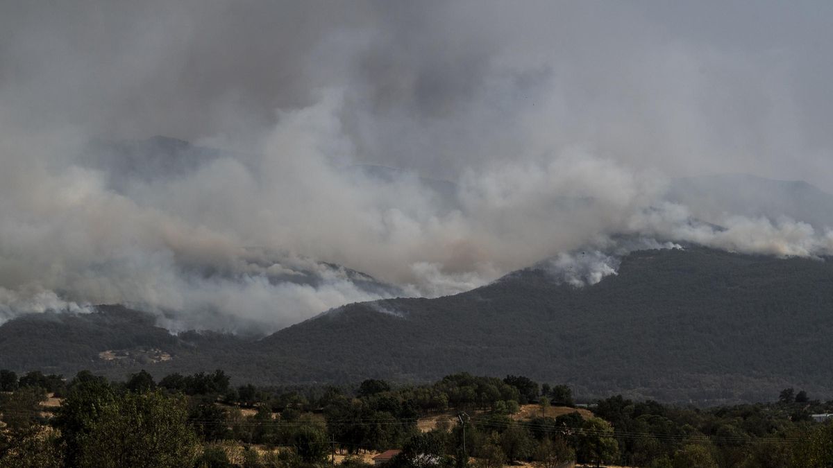 La Junta de Extremadura asegura que "vamos viendo la luz, pero el perímetro norte en Jarilla sigue sin capacidad de extinción"